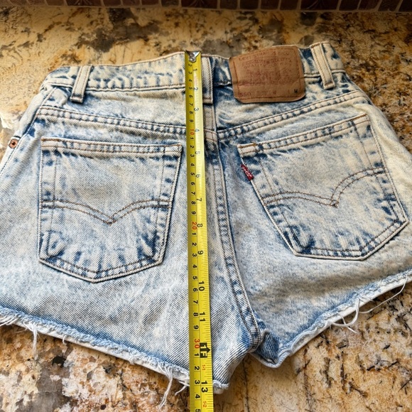 Levi's Shorts Blue Jeans 550 Distressed Frayed Acid Wash Women's Size 5 - Picture 6 of 8